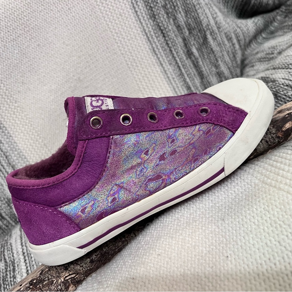 UGG Laela Hologram Purple Sneakers